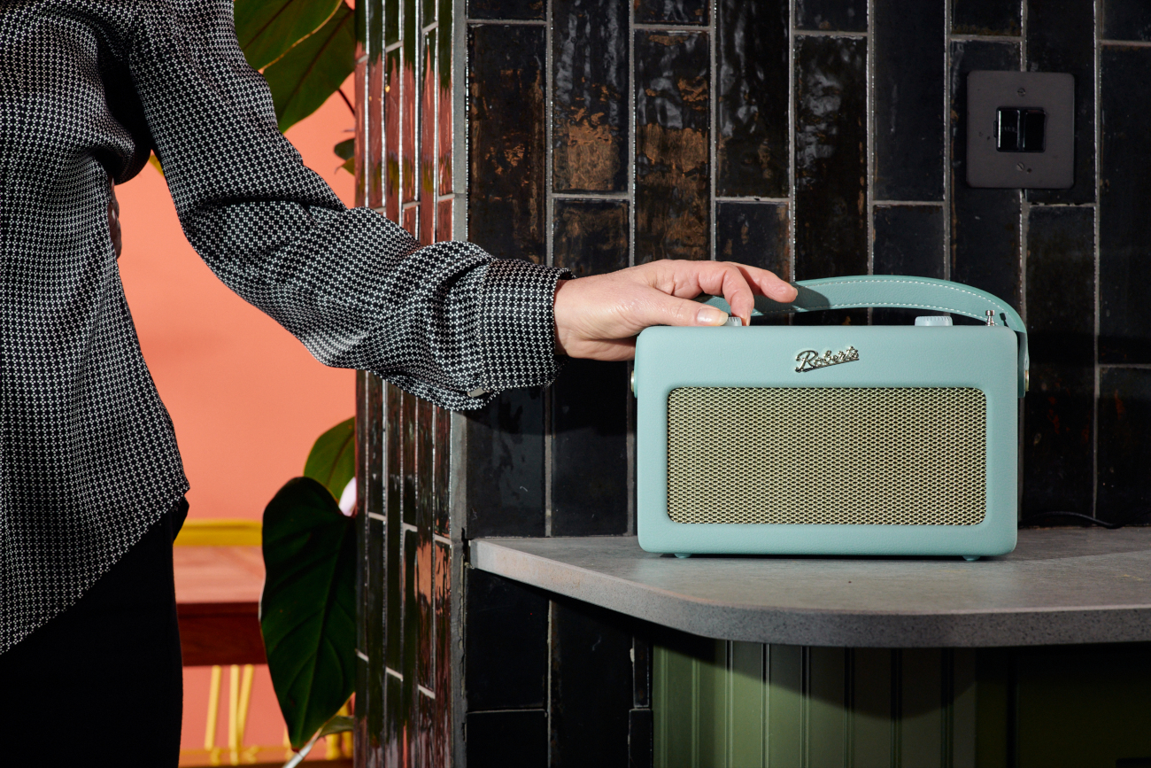 Radio-réveil Rétro Roberts Revival - DAB+/FM, Bluetooth, Charge USB, écran Rétro-éclairé, Bleu Ciel - 10